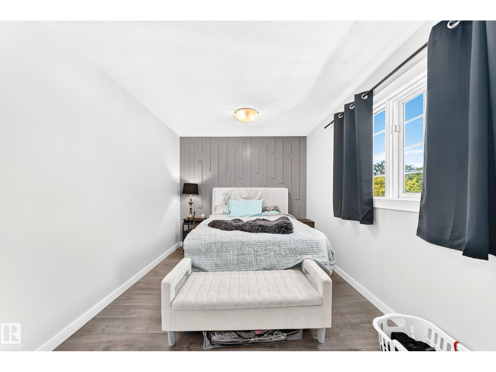 11908 77 ST NW - Image 26