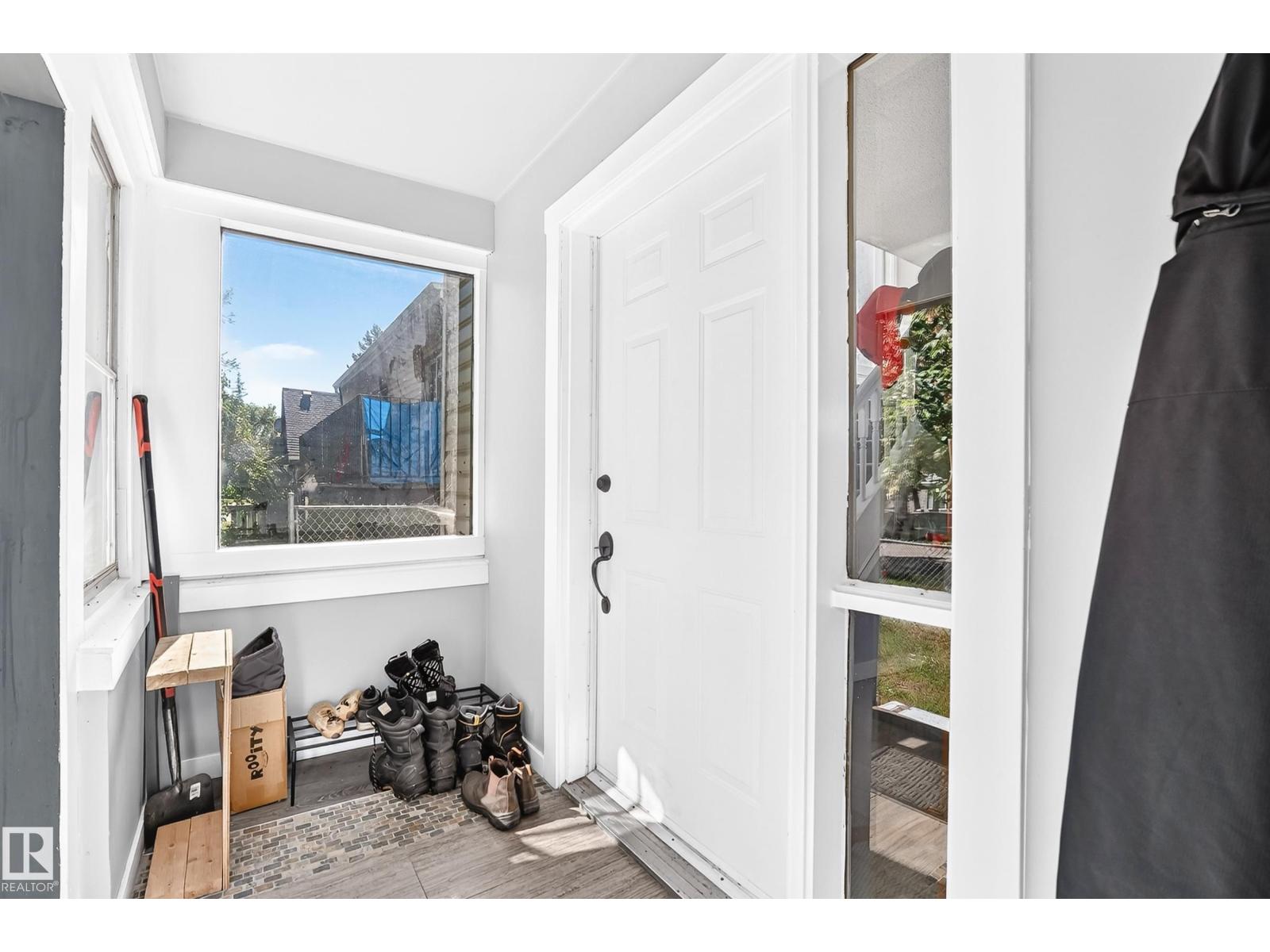 11908 77 ST NW - 24