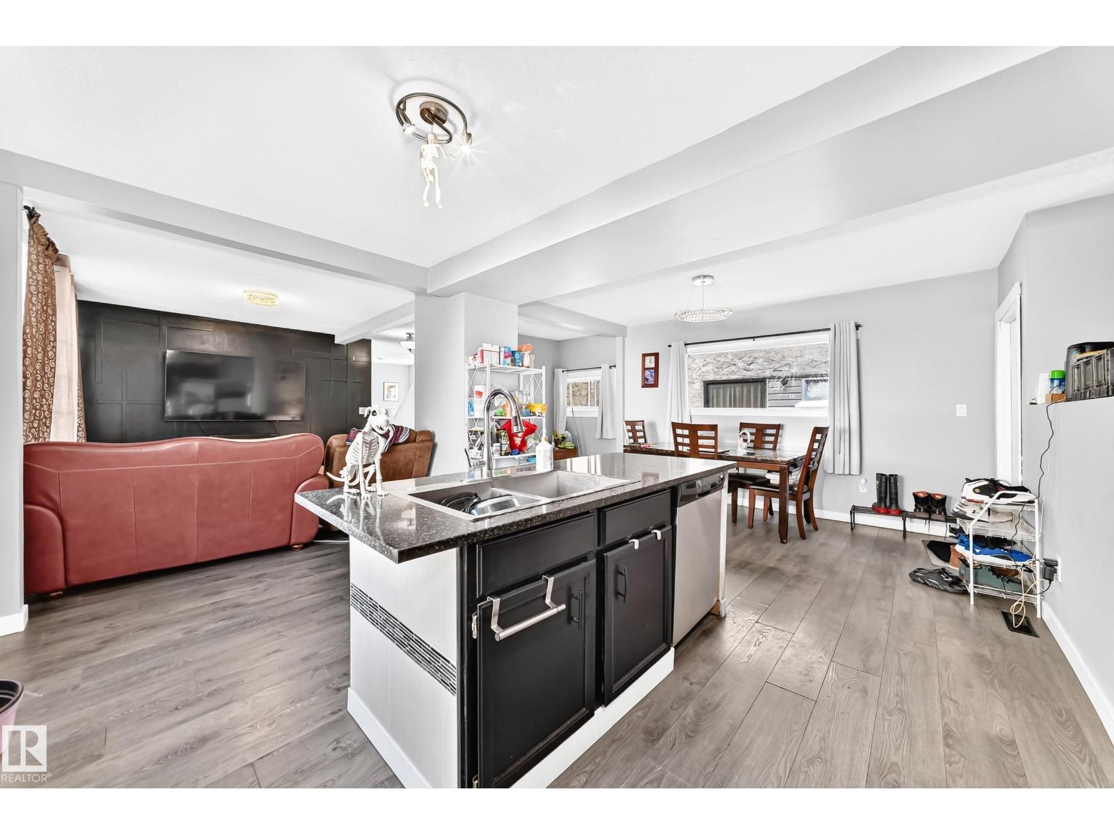 11908 77 ST NW - 7