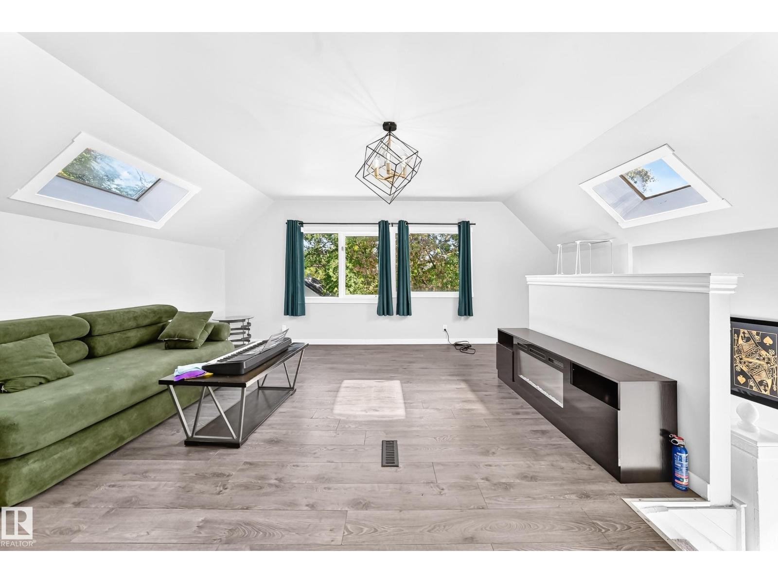 11908 77 ST NW - Image 35