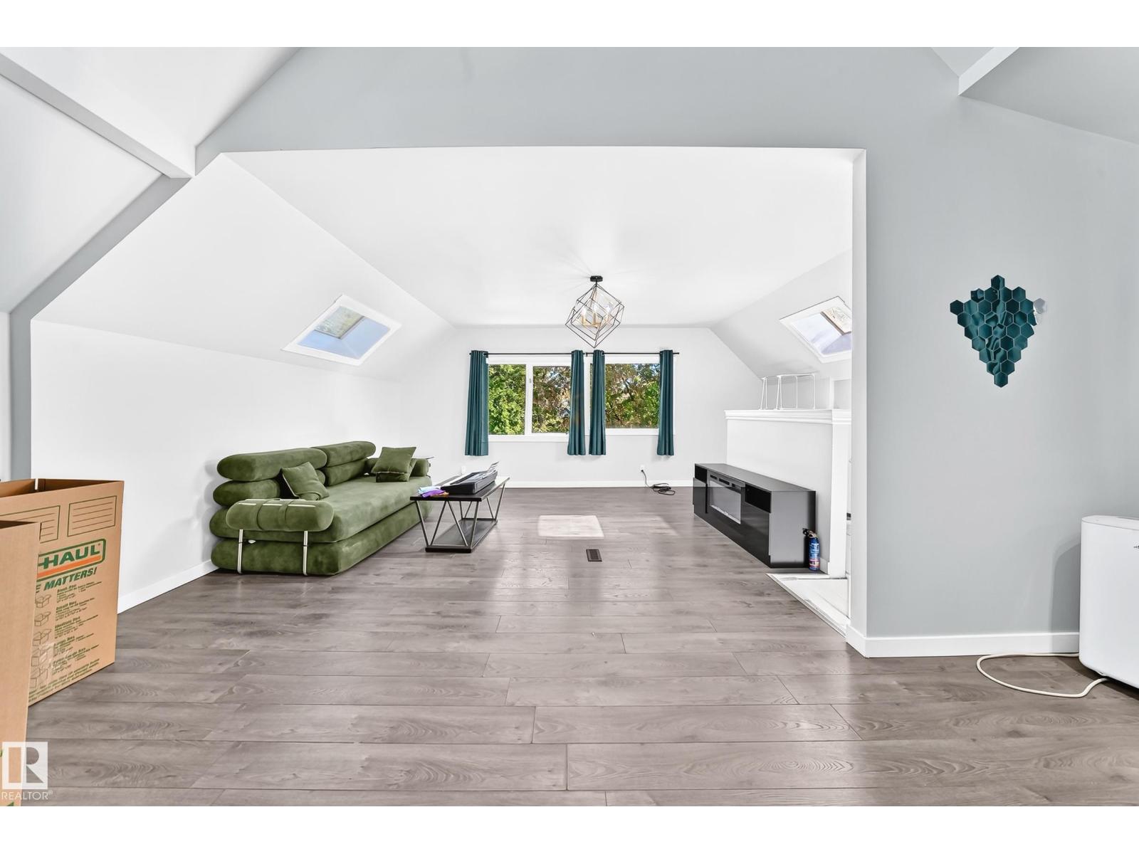 11908 77 ST NW - Image 41