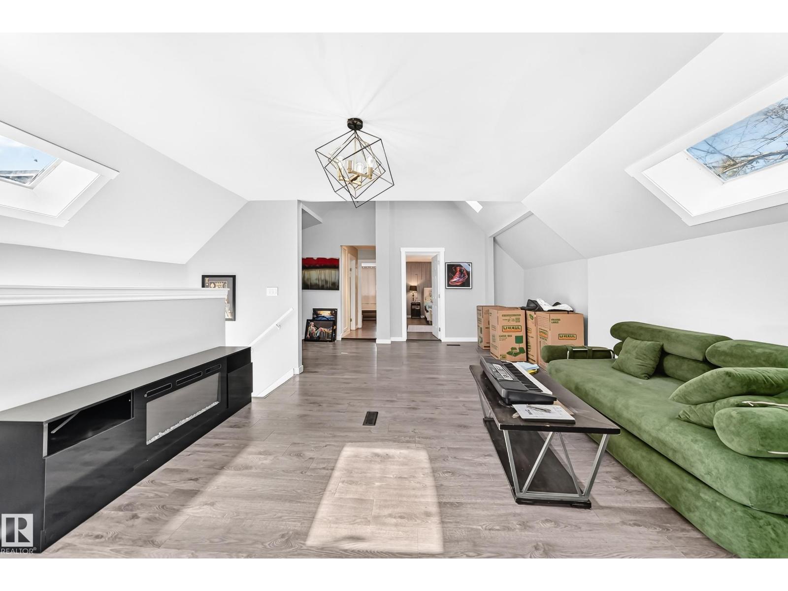 11908 77 ST NW - 38
