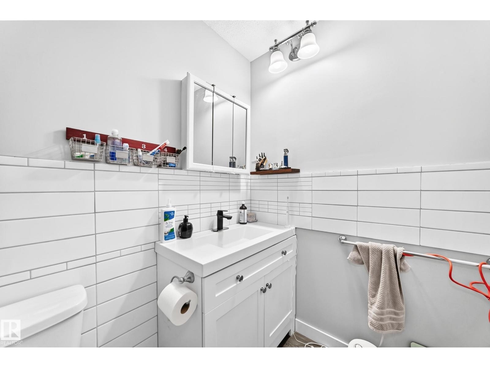 11908 77 ST NW - Image 31