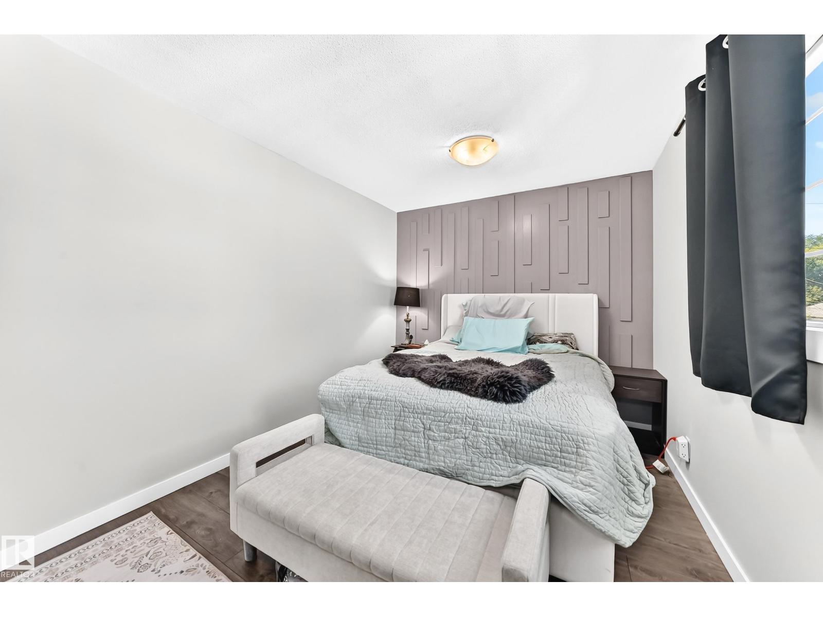 11908 77 ST NW - 27