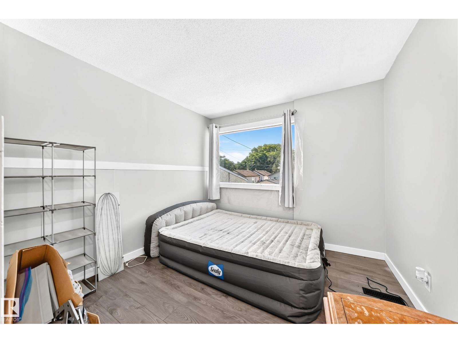 11908 77 ST NW - 29