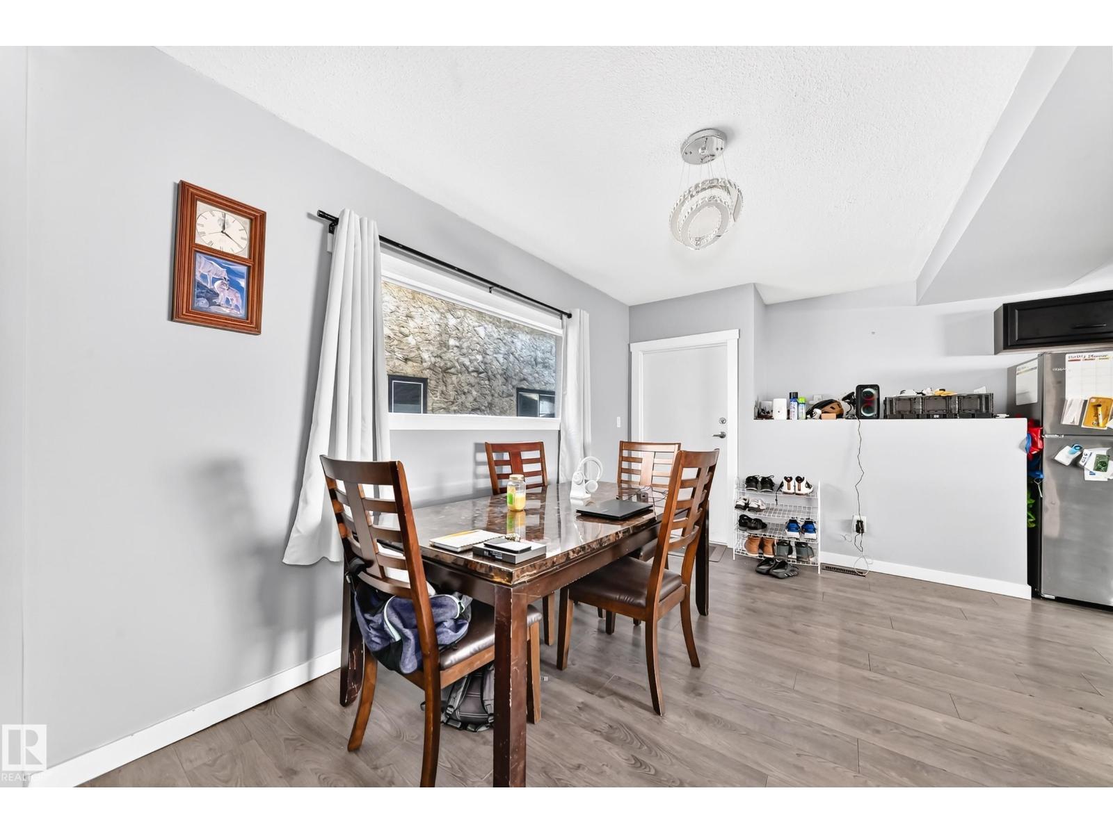 11908 77 ST NW - 9