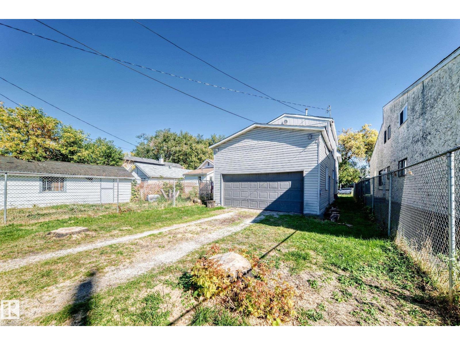 11908 77 ST NW - Image 50