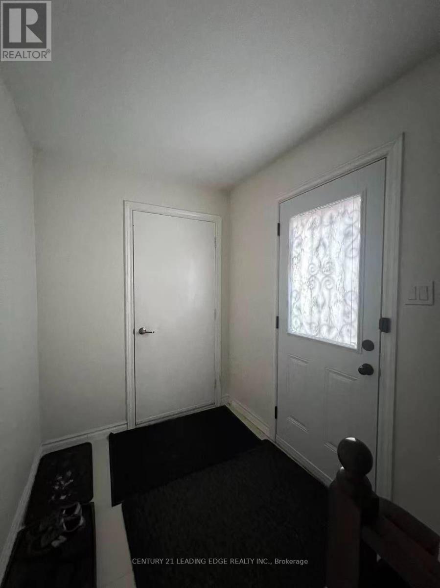 LOWER LEVEL - 33 CAVALRY TRAIL, Markham (Buttonville) — photo 2