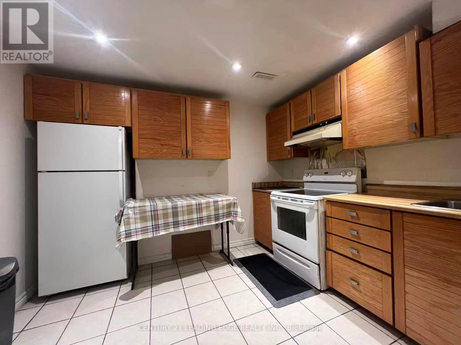 LOWER LEVEL - 33 CAVALRY TRAIL, Markham (Buttonville) — photo 7