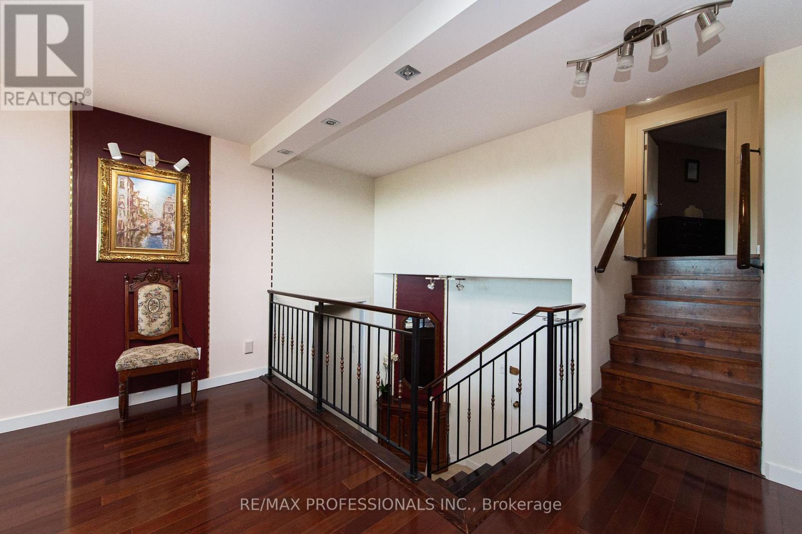 PH08 - 296 MILL ROAD, Toronto (Markland Wood) — photo 4