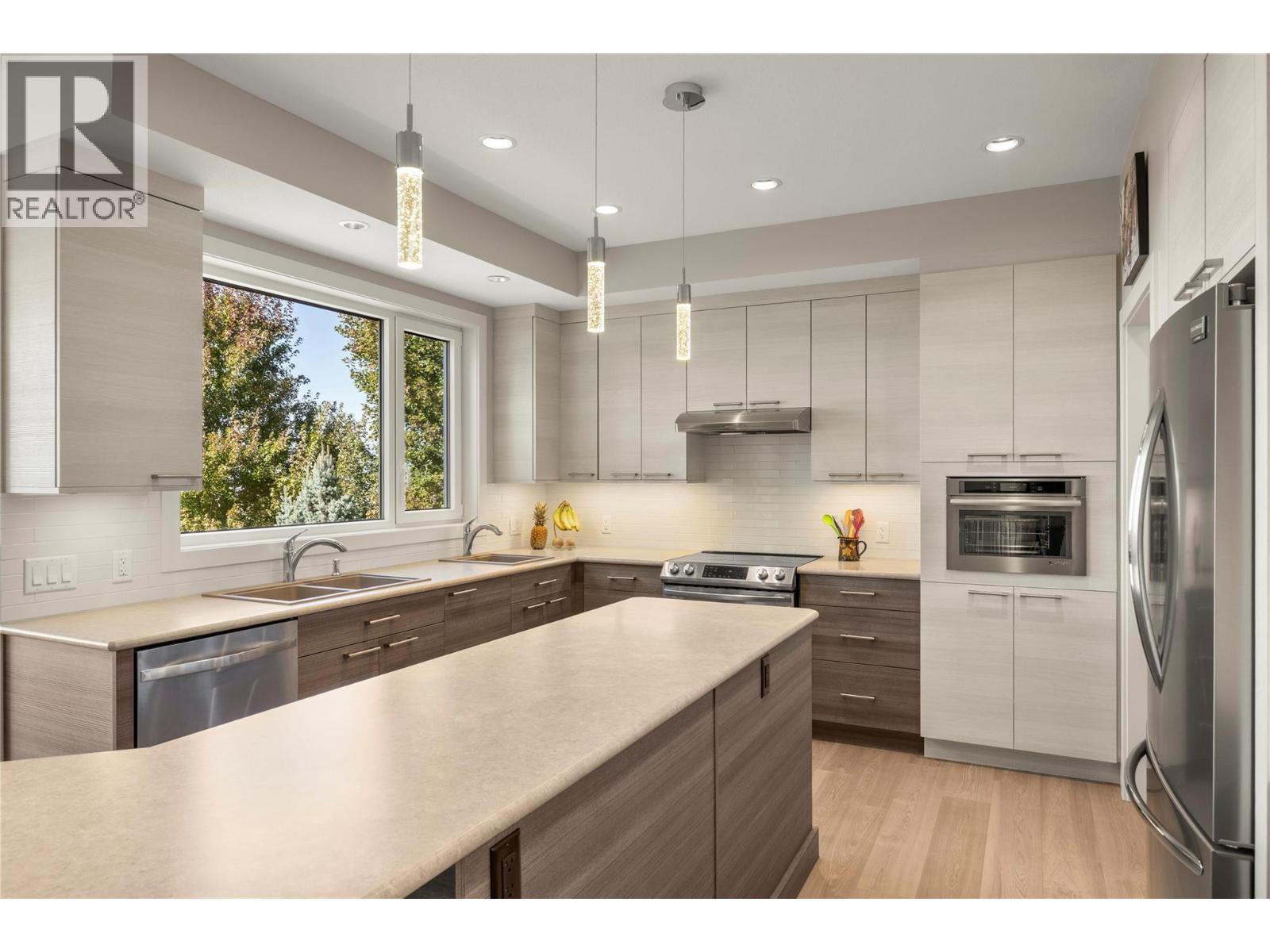 2442 Bella Vista Street - 10