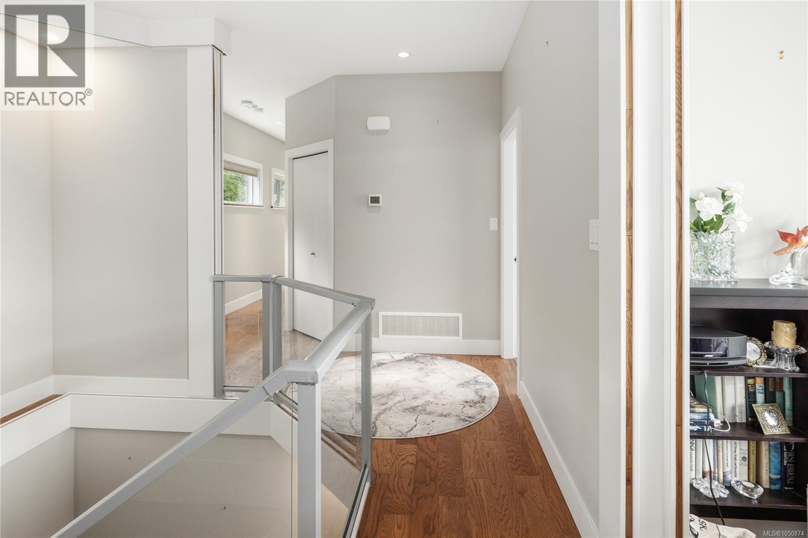 #9 1584 Adelaide St - 18