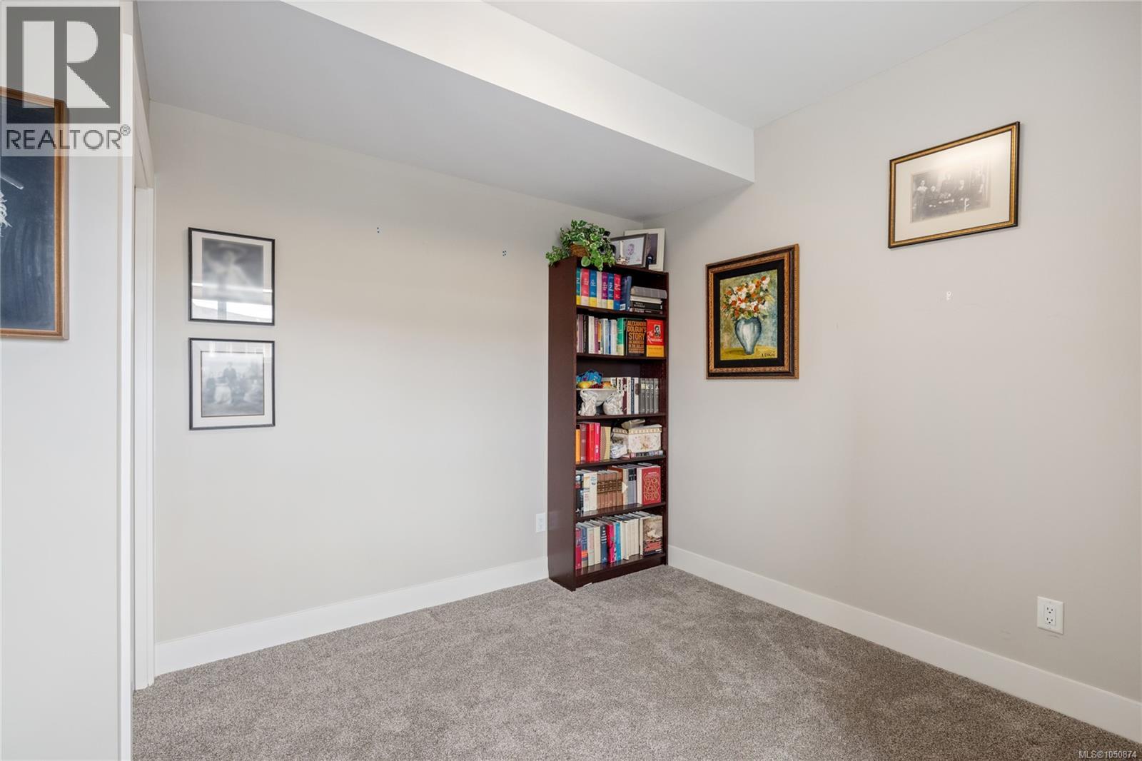 #9 1584 Adelaide St - Image 32