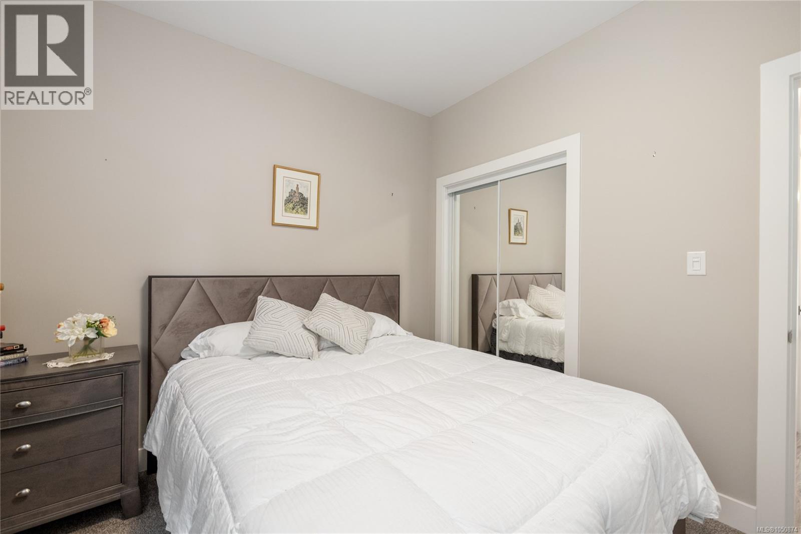 #9 1584 Adelaide St - 34