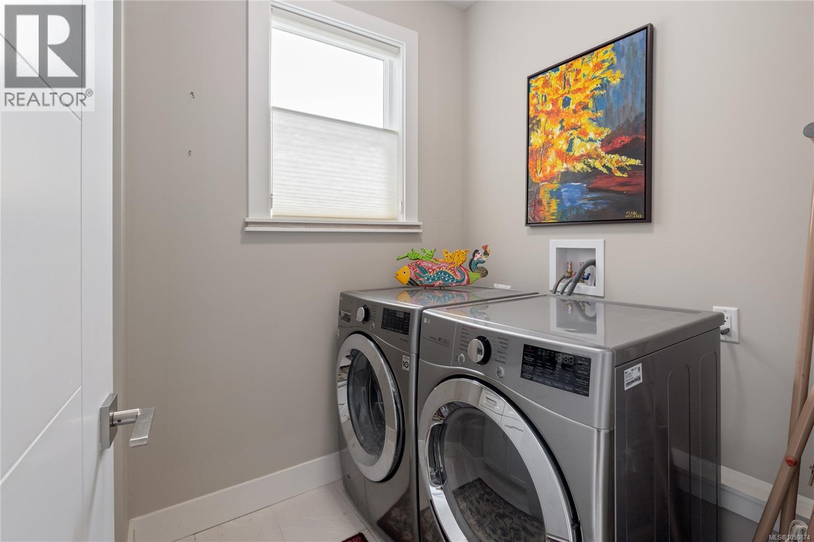 #9 1584 Adelaide St - Image 35