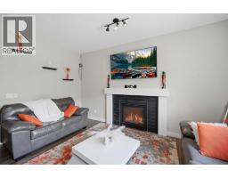 Primary Bedroom - 52 Sunrise Way, Cochrane, AB T4C2S3 Photo 11