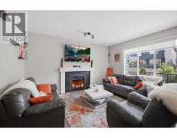 Bedroom - 52 Sunrise Way, Cochrane, AB T4C2S3 Photo 9