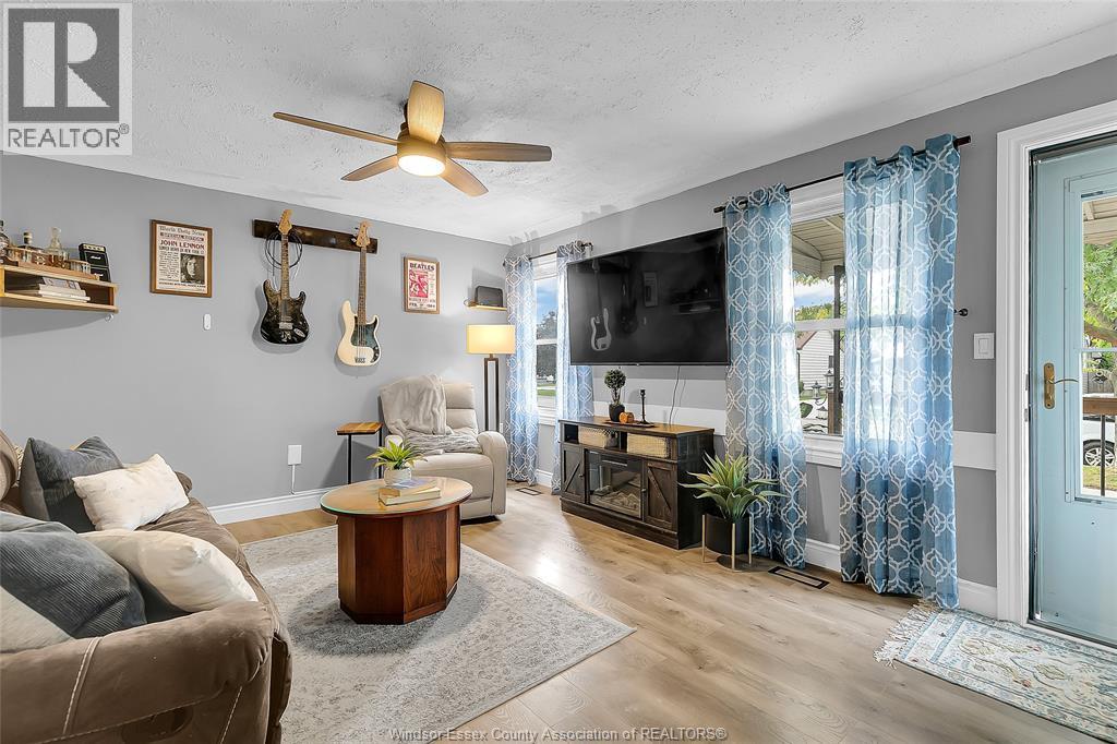 1730 AUBIN ROAD - 7