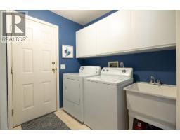 1888 Porthill Drive, Kelowna, BC V1V1R9 Photo 26