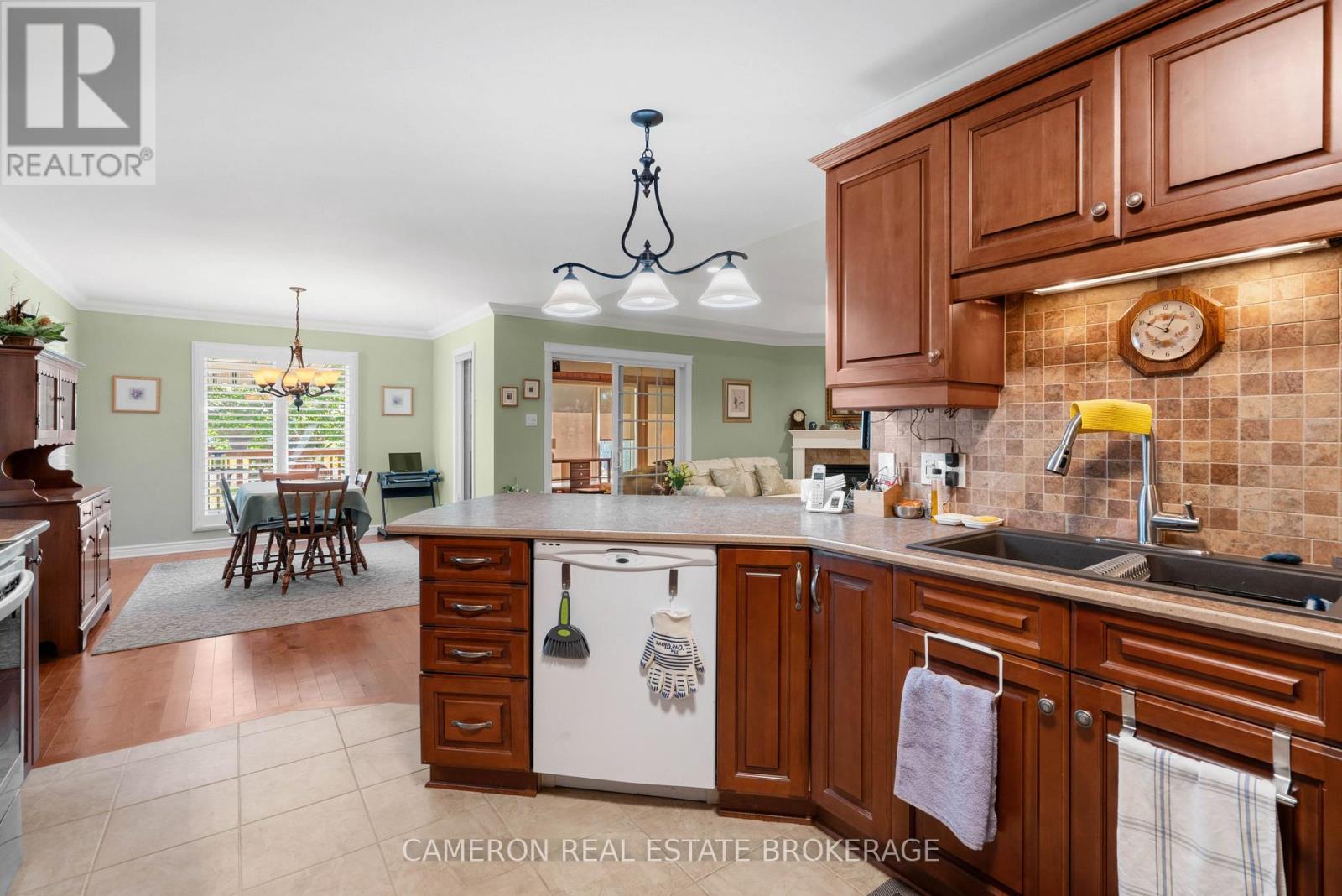 504 JO ANNE CRESCENT - 16