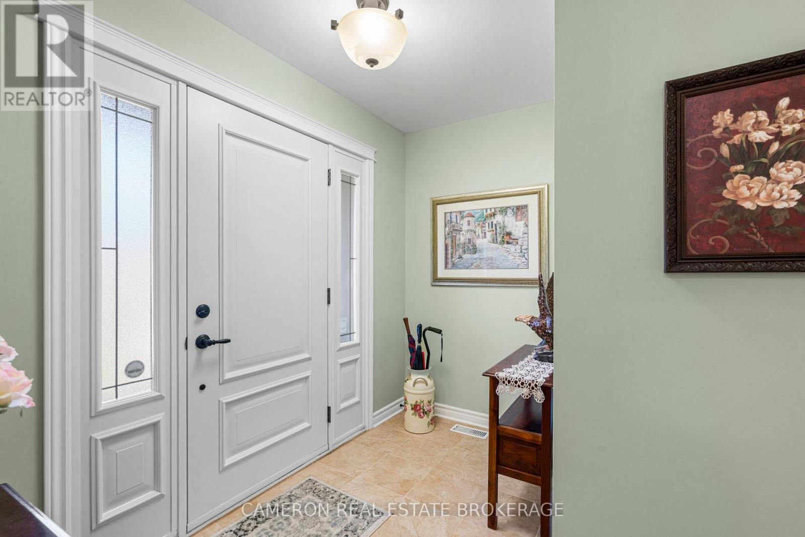 504 JO ANNE CRESCENT, Cornwall — photo 4