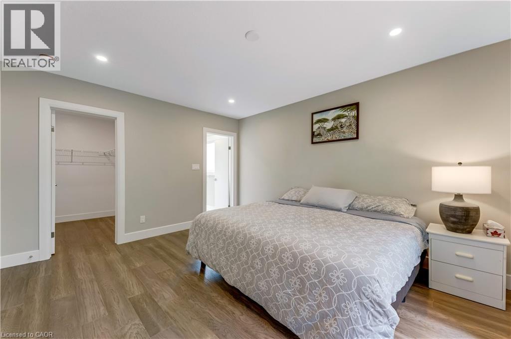 106 KENNETH Avenue - Image 20