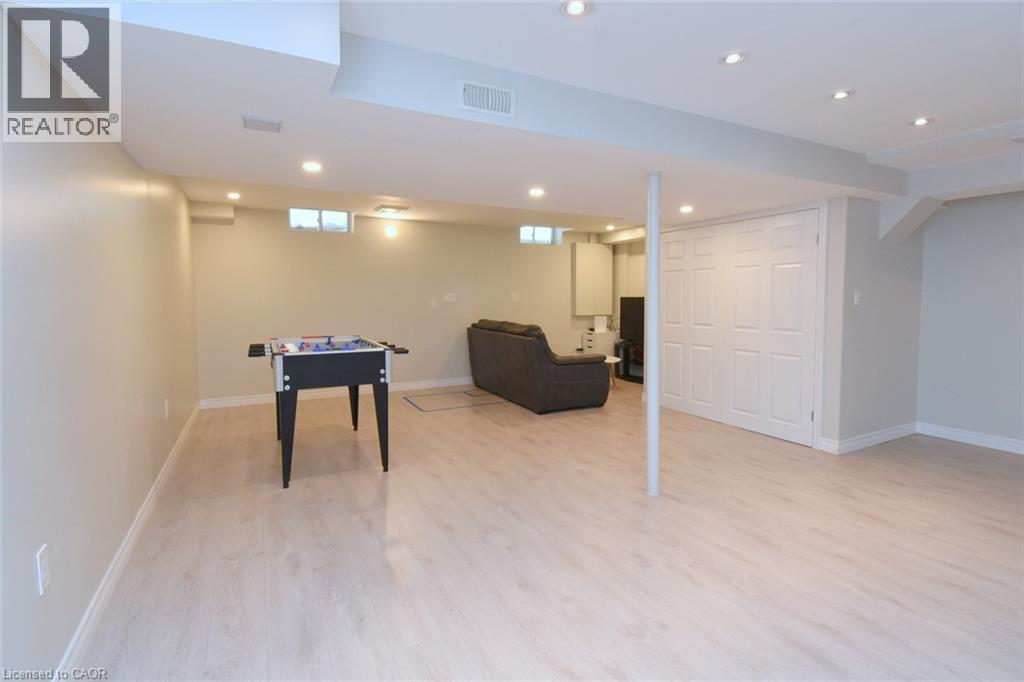 25 GUEST Street - 37