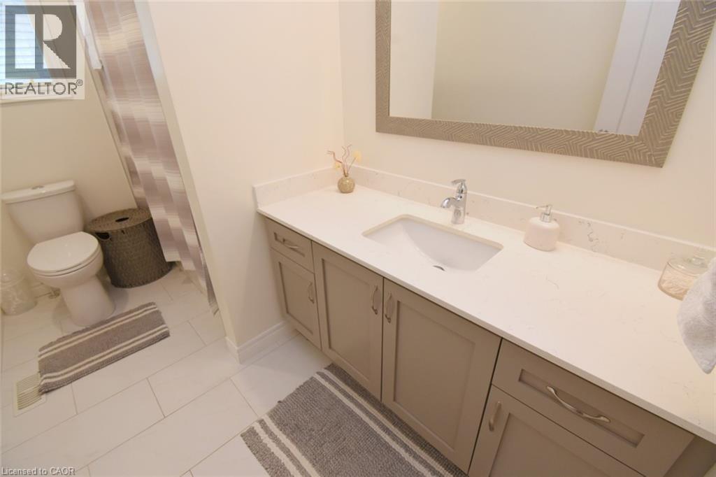 25 GUEST Street - 34