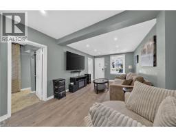 Living room - 7 East 24th Street, Hamilton, ON L8V2X8 Photo 9