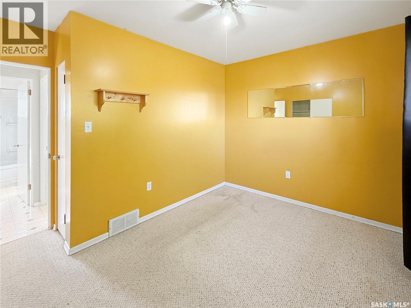 333 24th STREET E - 12