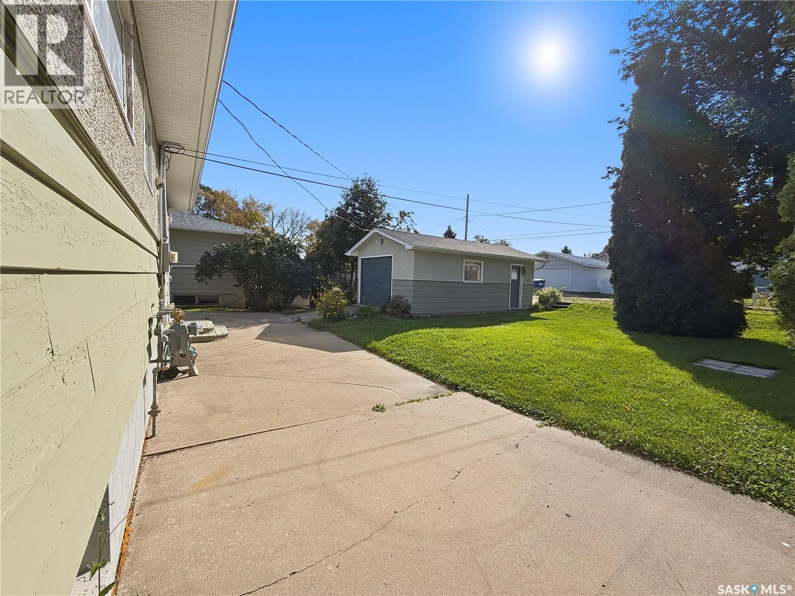 333 24th STREET E - 26