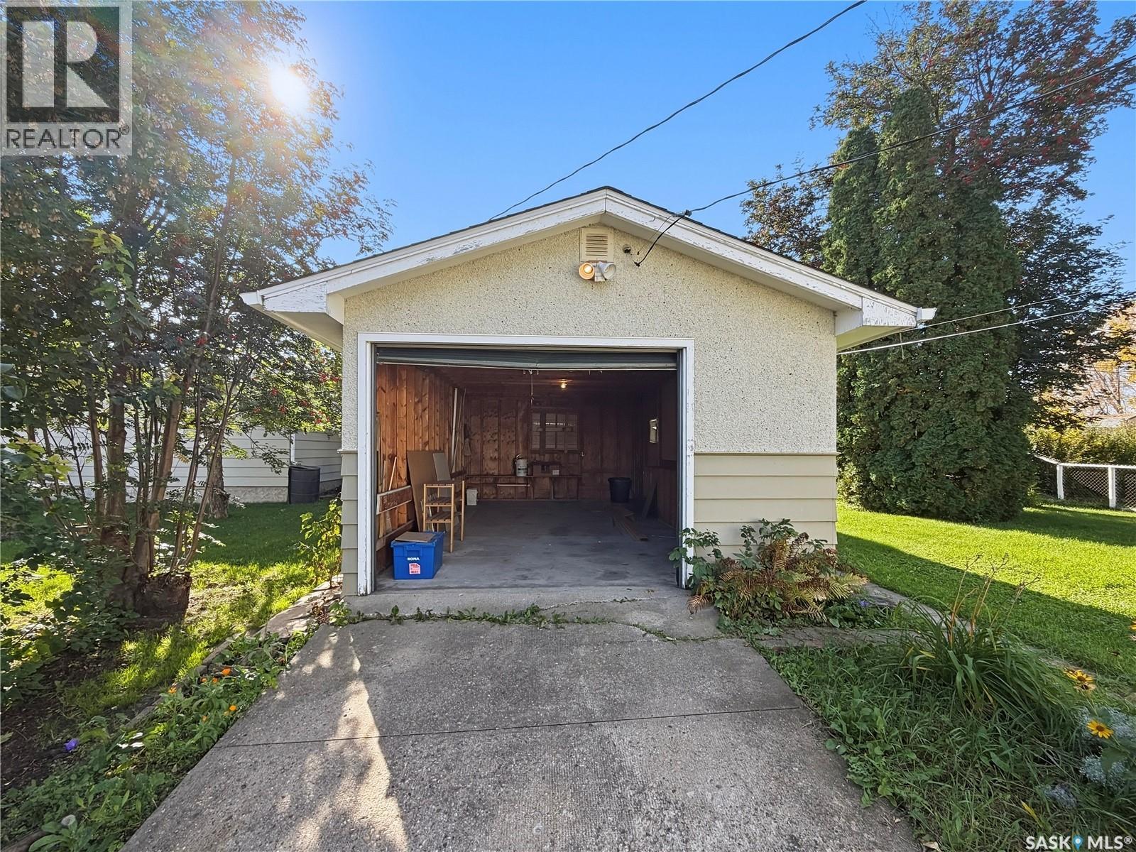 333 24th STREET E - 27