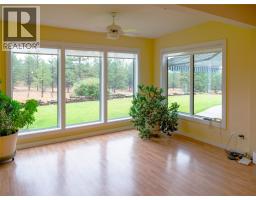 Primary Bedroom - 9767 & 9765 Pighin Road, Cranbrook, BC V1C7C9 Photo 11