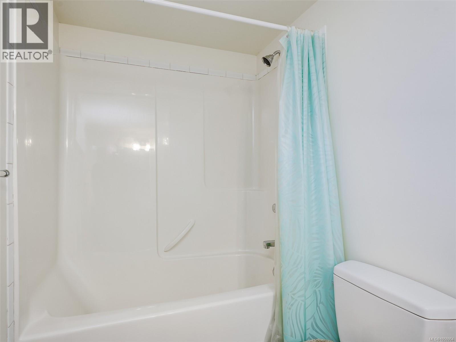308 537 Heatherdale Lane, Saanich