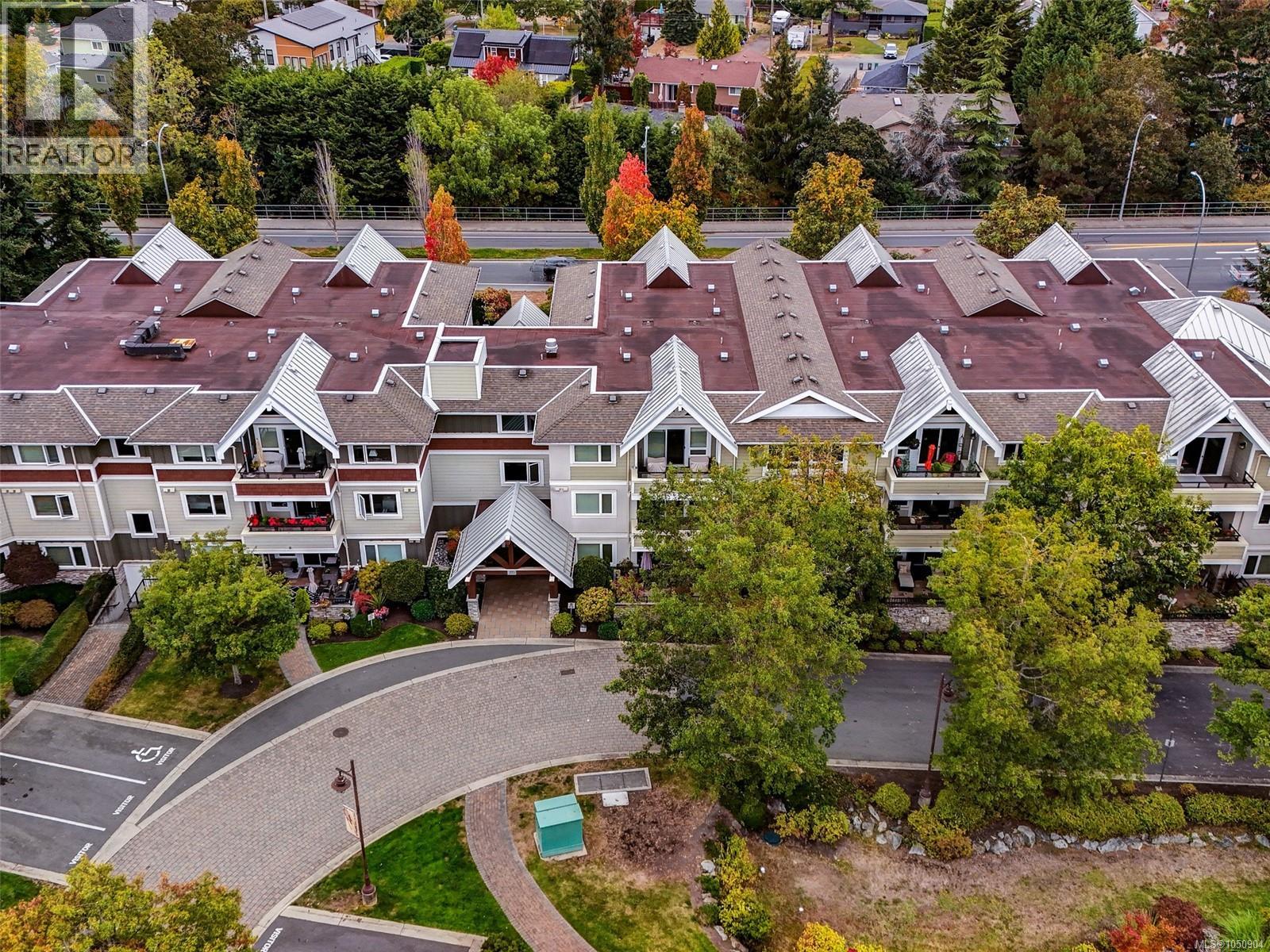 308 537 Heatherdale Lane, Saanich