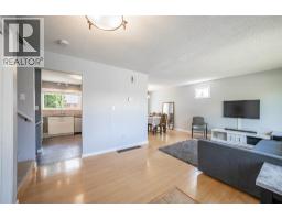Family room - 2003 13 Street, Vernon, BC V1T3T1 Photo 6