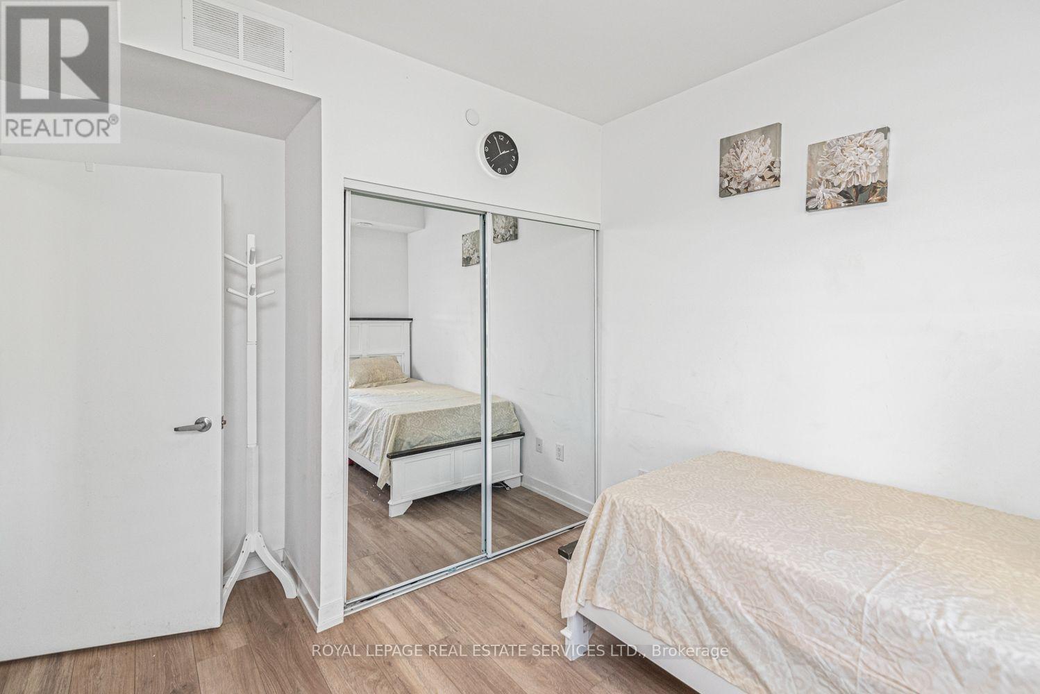 #117 2530 EGLINTON AVENUE W - 26