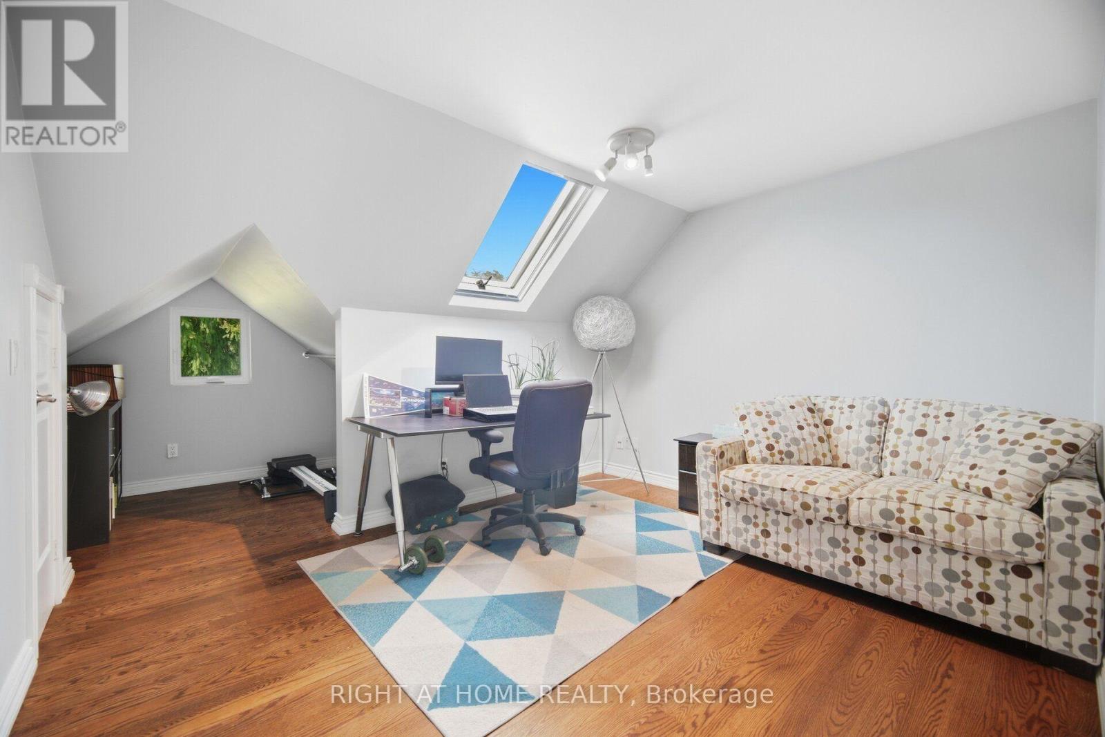 219 BROADWAY AVENUE - Image 27