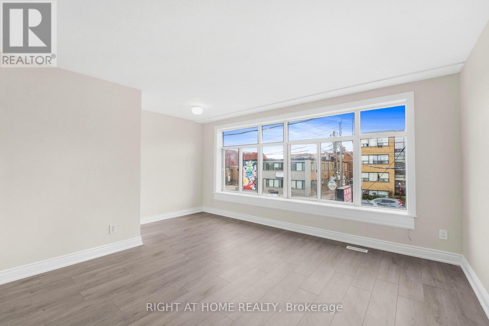 1698A EGLINTON AVENUE W, Toronto (Briar Hill-Belgravia) — photo 3