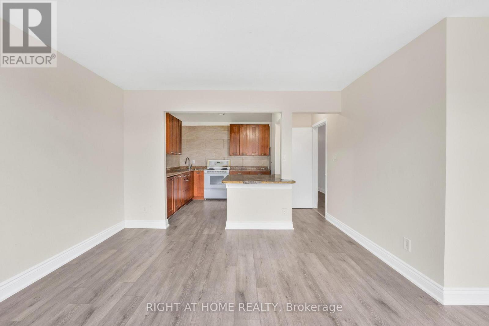 1698A EGLINTON AVENUE W, Toronto (Briar Hill-Belgravia) — photo 5
