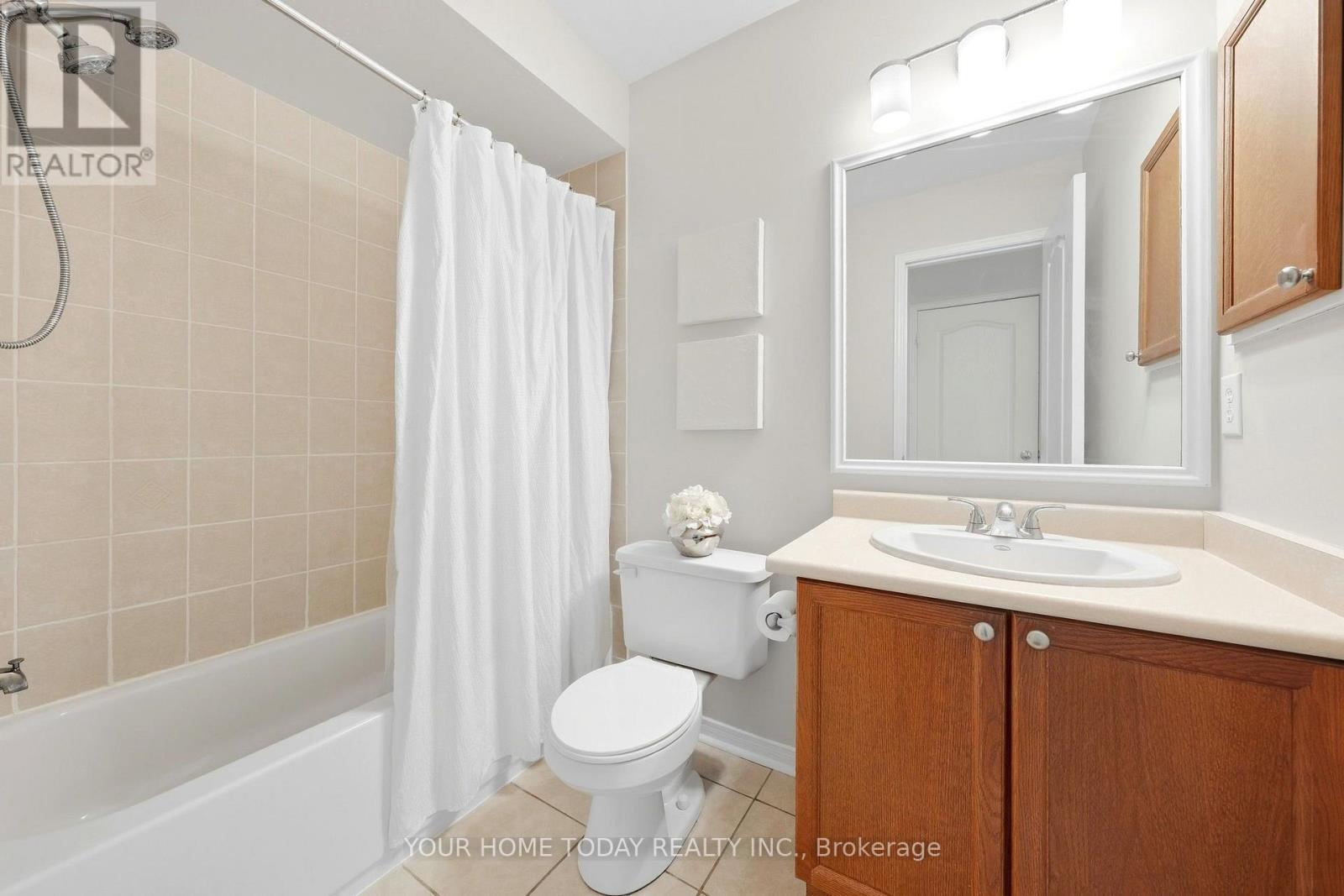 76 SNOWBERRY CRESCENT - 19