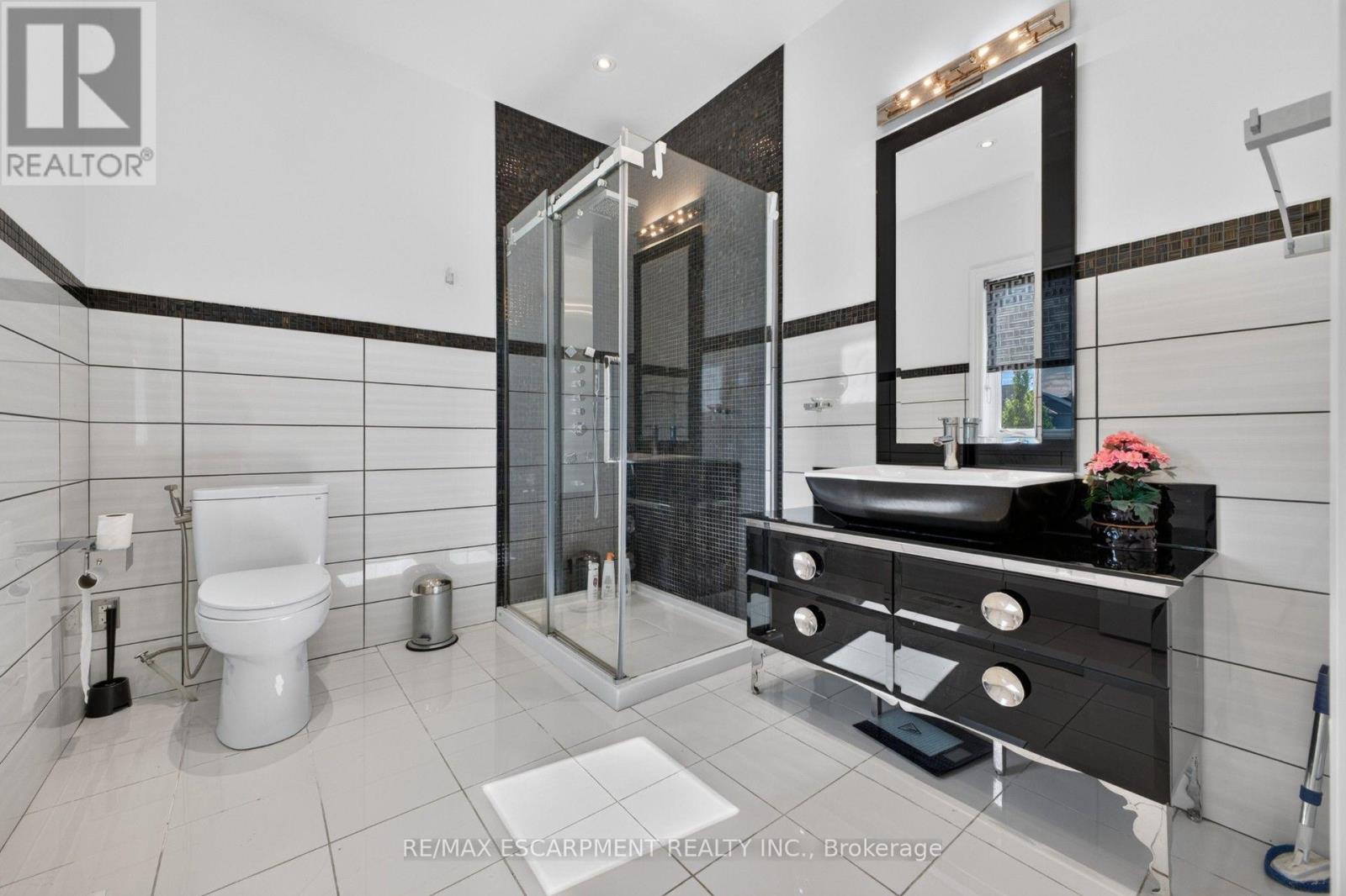 19 MCCOLLUM ROAD, Hamilton (Winona) — photo 12