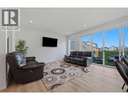 Kitchen - 147 Magnolia Path Se, Calgary, AB T3M3X6 Photo 7