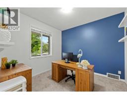 Primary Bedroom - 318 Coopers Drive Sw, Airdrie, AB T4B0L8 Photo 13