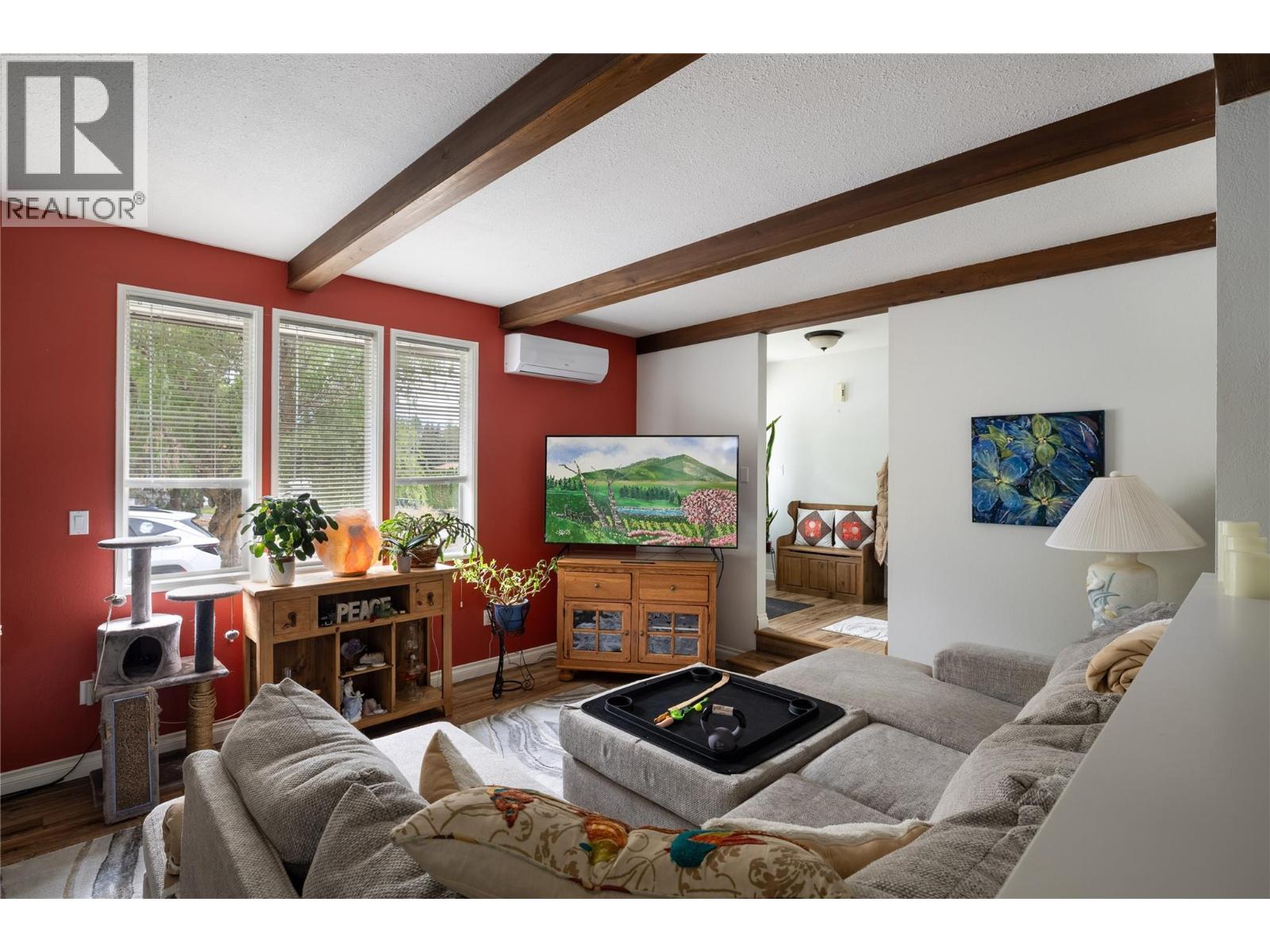 537 Robin Road, Vernon