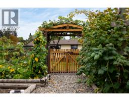 537 Robin Road, Vernon, BC V1B3B2 Photo 56
