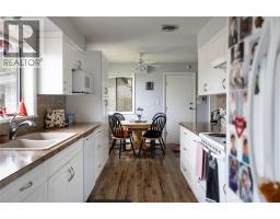 Dining nook - 537 Robin Road, Vernon, BC V1B3B2 Photo 12