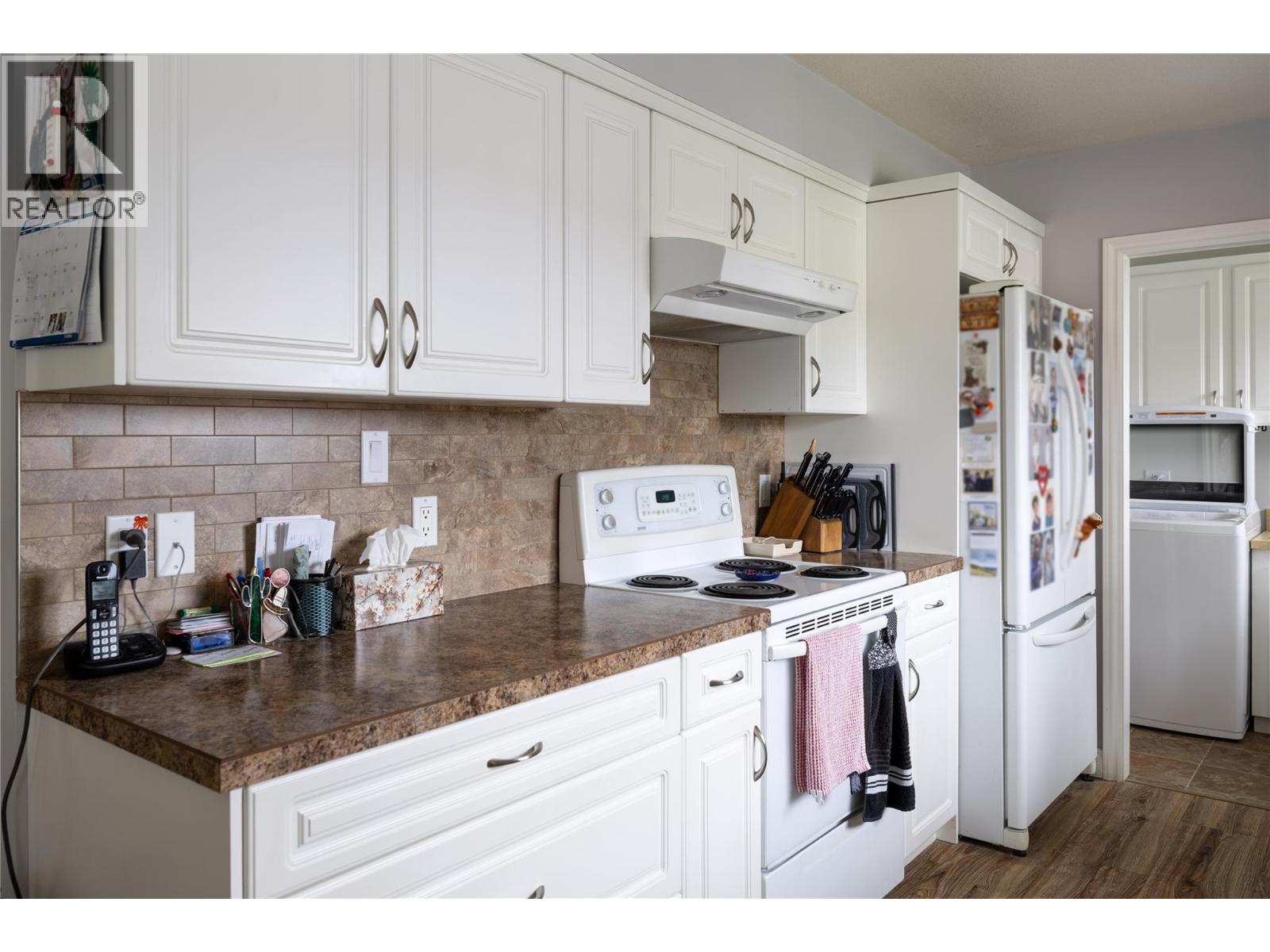 537 Robin Road, Vernon