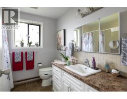 Foyer - 537 Robin Road, Vernon, BC V1B3B2 Photo 18