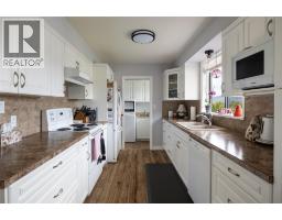 Primary Bedroom - 537 Robin Road, Vernon, BC V1B3B2 Photo 9